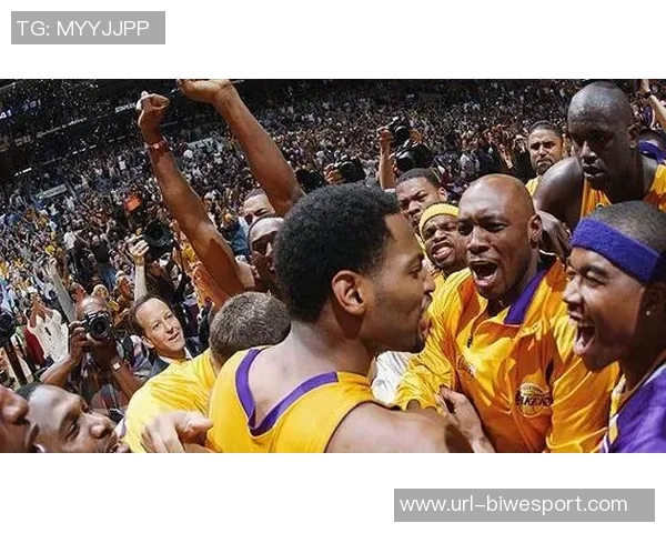 霍里谈科比传球哲学强调赢得信任是关键因素