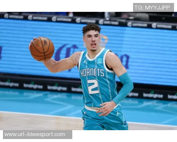 三球与黄蜂签下5年26亿合同未来3年仍有超13亿待兑现